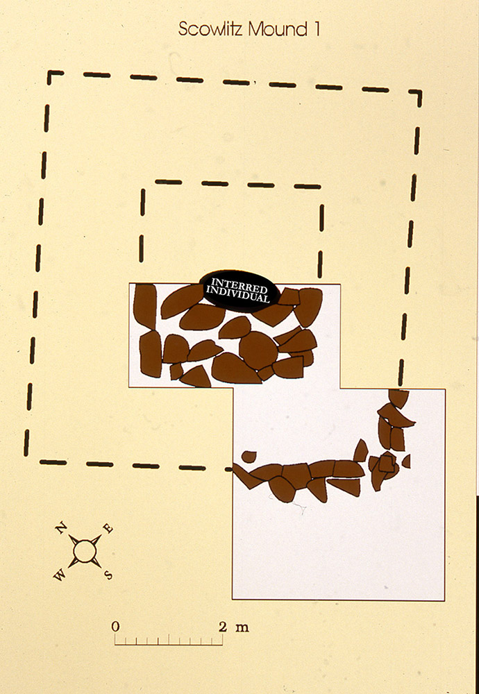 Un diagramme donne une vue aérienne de l’intérieur du tertre ancestral 1.